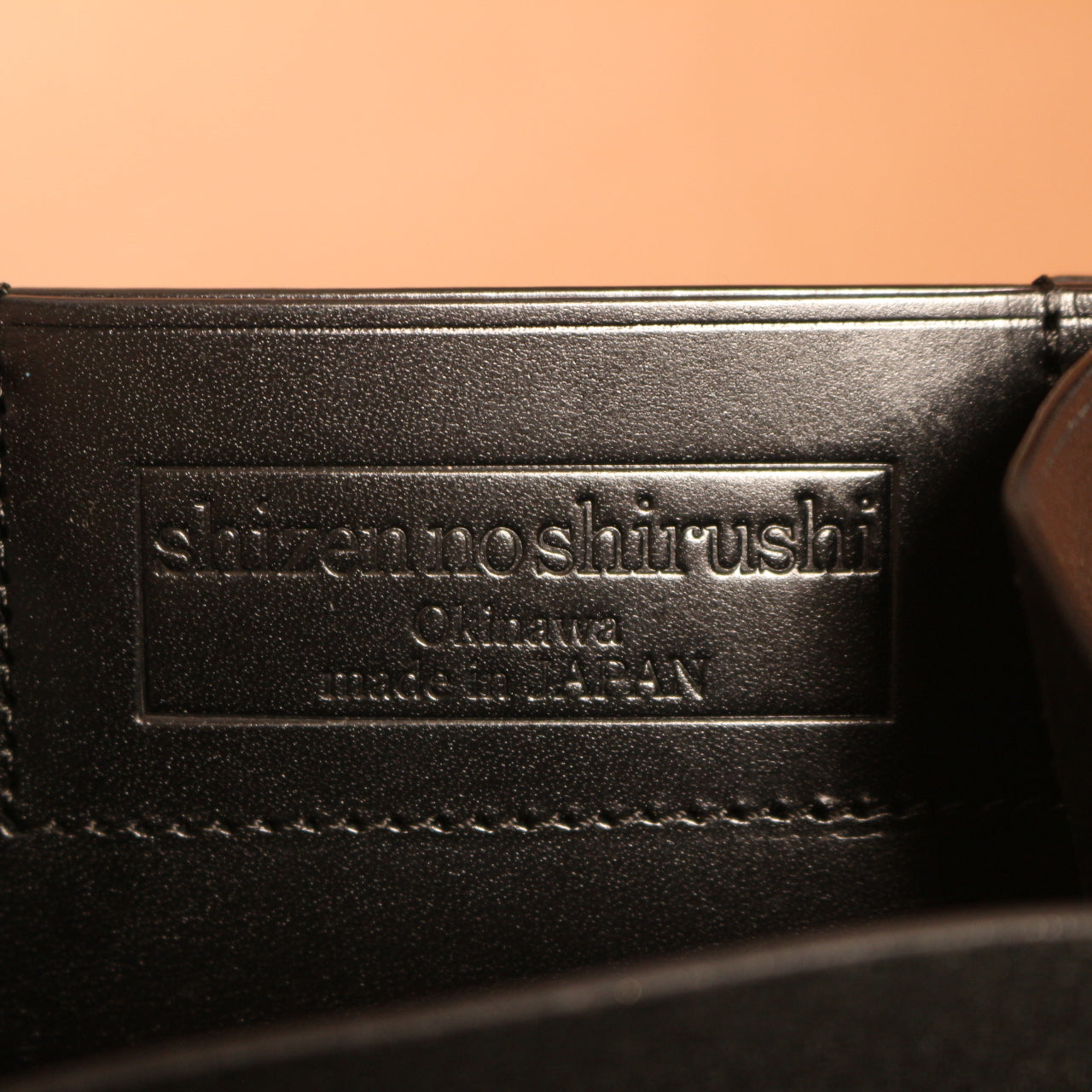 - hinge -hinge hinge wallet