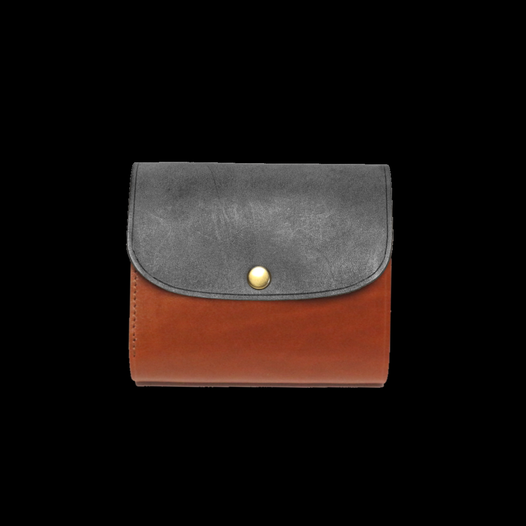 - comet middle - A smart bi-fold wallet, the Comet Middle