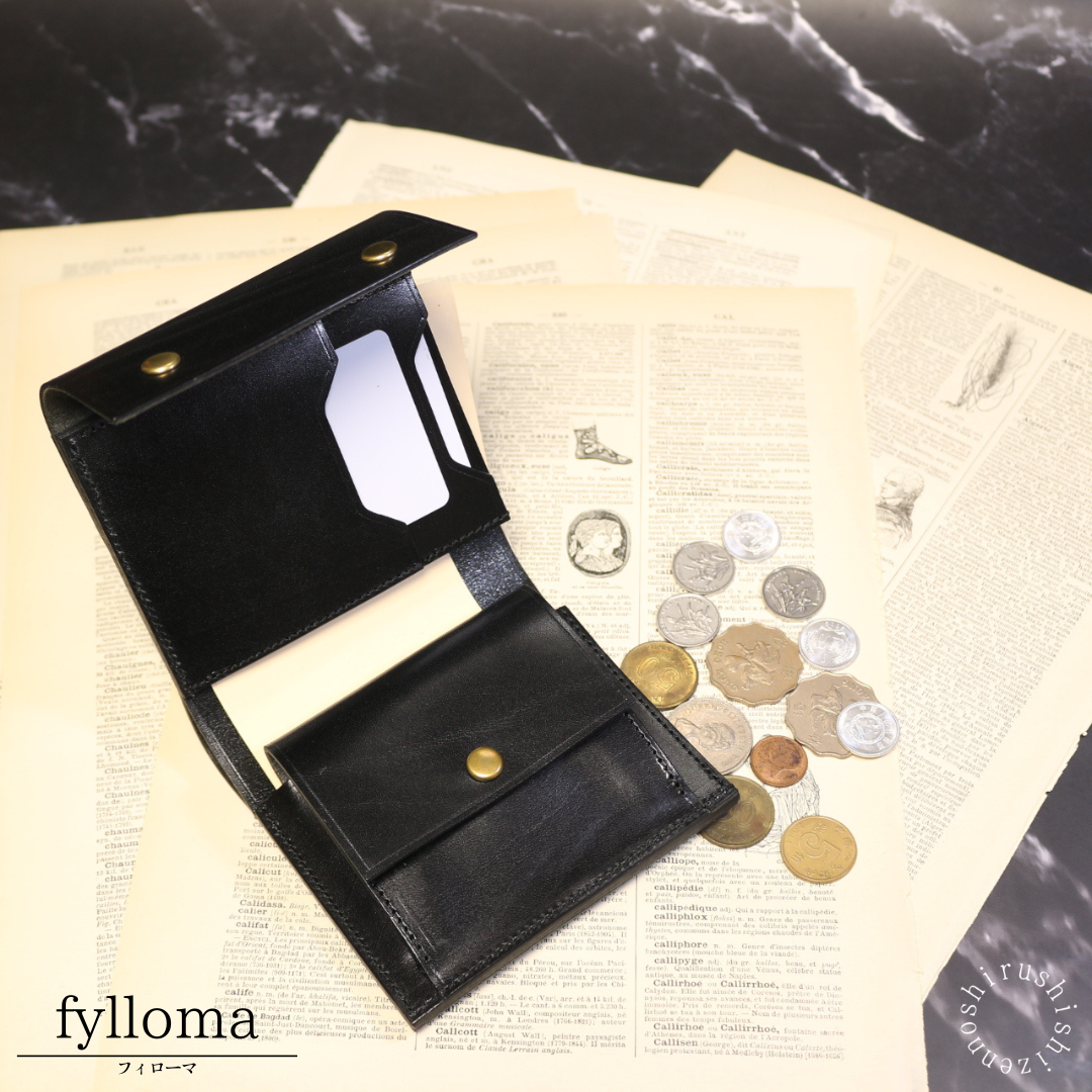 - fylloma - フィローマ 二つ折り財布