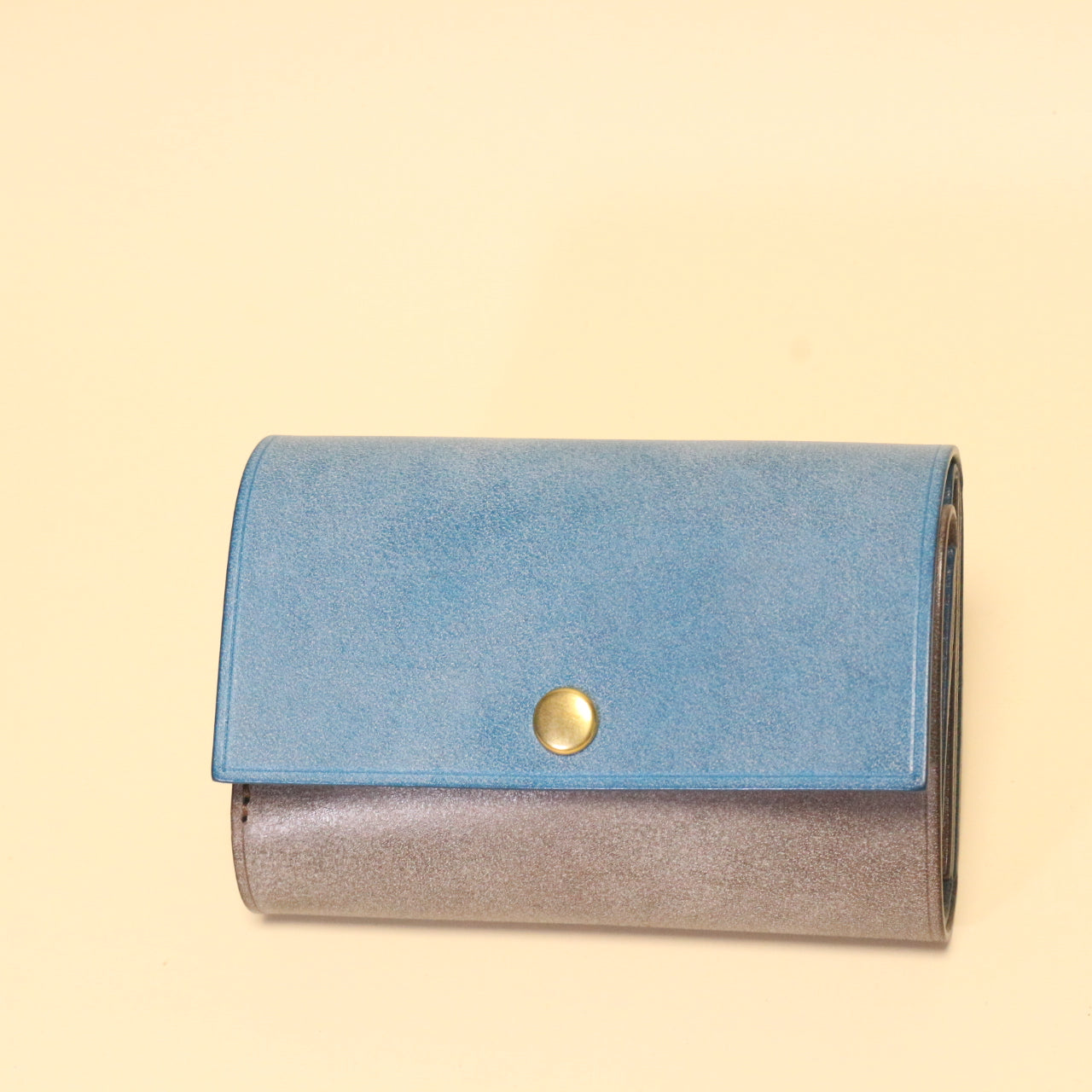 - comet S2 - compact trifold wallet