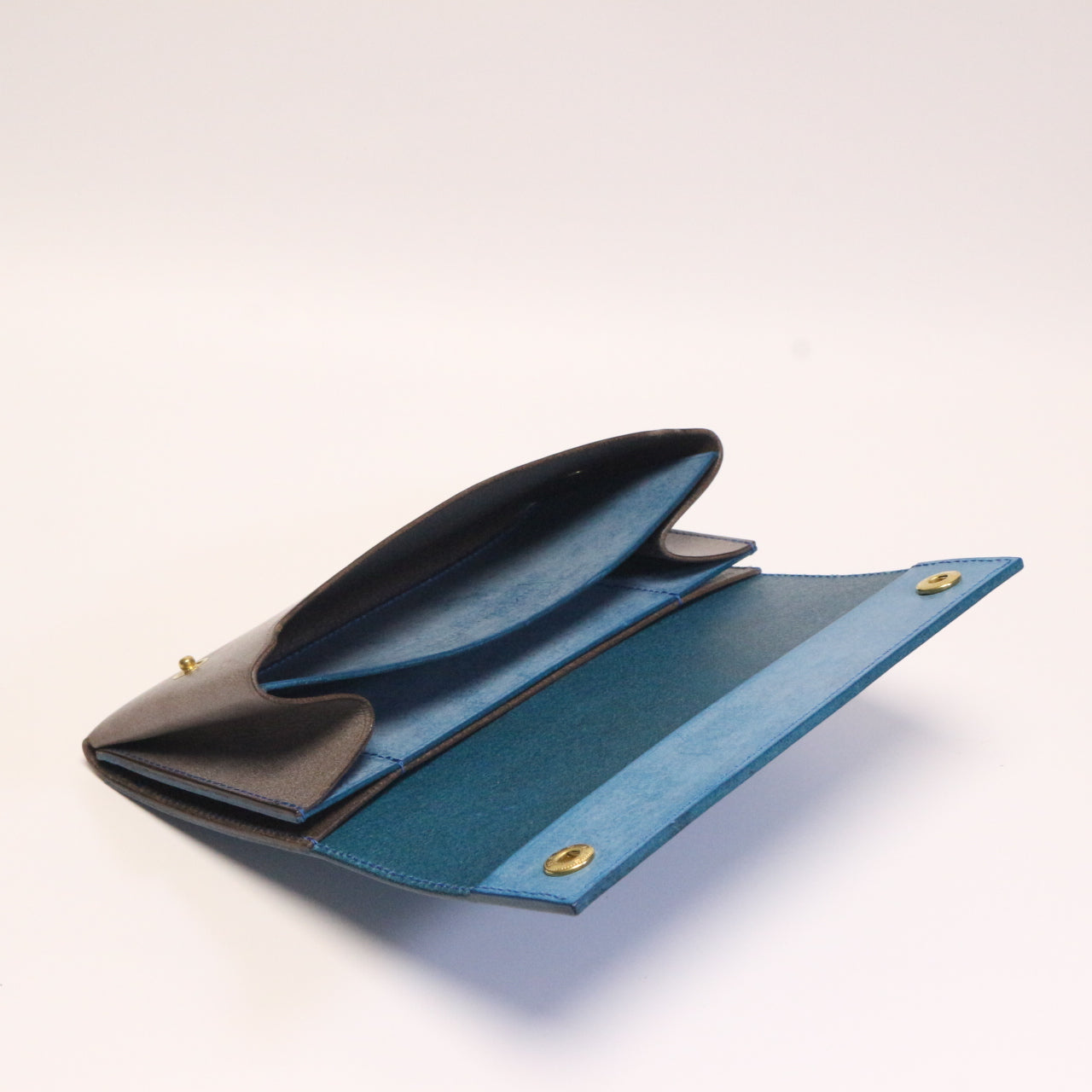 - comet Long W3 - Large capacity and easy to use long wallet