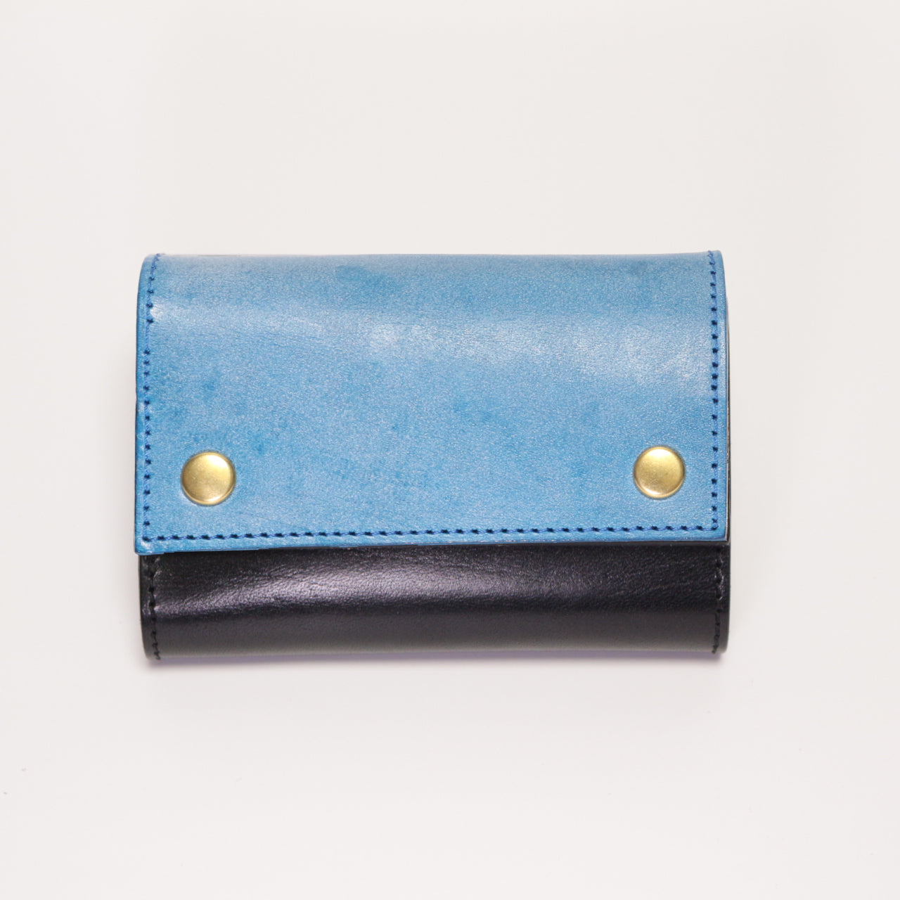- comet W2 - compact tri-fold wallet